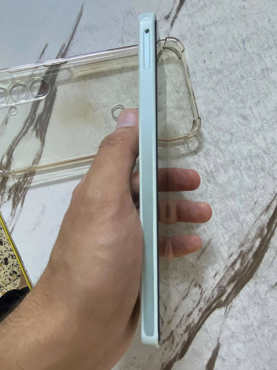السلام عليكم A16 4G معروف ما يحتاج
✅ ذاكرة 128

✅️  عشوائية 4

✅️ بصمة وجة شغالة اصبع لا 

✅️ تصويرة يخبل 

✅️ دبل سيمكارت 

✅️ مواصفاتة معرفة 

كارتونة وياة وكيبل

ملاحضة شاشة بيها خط وفوكاها لزكة مثل ما موضح بس ما مثر 

نظافة 90 مثل ما موضح 

رايدة 100 وبي مجال عجبك كل الهلا ما عجبك لا تعلق حبي

عنوان الموصل الميثاق ***********
