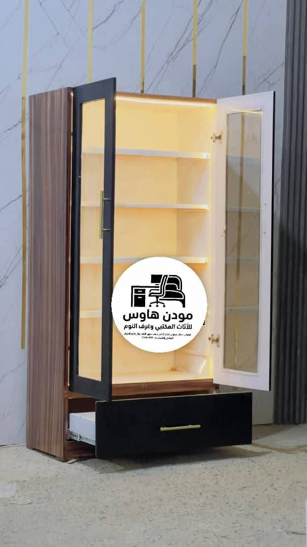 **"عرض لا يفوت... لفتره محدوده فقط! 😍**
**دولاب متعدد الاستخدام بحجم فعال... يصل إاليك في اسرع وقت عند الطلب. 🚚**
**خصم هائل و شحن باقل الاسعار على جميع الطلبات! 🎁**
**مميزات الدولاب:**
- 🌟 حجم فعال: عرض 80 سم x ارتفاع 170 سم x عمق 42 سم
- 🔒 رنج داخلي وخارجي ناري ضد الخدش
- 🎨 ألوان متعددة متوفرة:
 - بيج 
 - بني 
 - أبيض 
 - رمادي 
 - أسود
- 🚚 شحن سريع في جميع أنحاء البلاد في 24 ساعة فقط!
**خدماتنا:**
- 📦 توصيل سريع داخل العاصمة 
- 🎨 تجهيز حسب اللون المطلوب في 24 ساعة، يصلك في أسرع وقت!
**اطلب الآن و استفد من هذا العرض المحدود! 📞**
📞 اتصل بنا: 779852939
📲 واتساب: 0779 852 939 
**لا تنتظر... العرض سينتهي قريباً! ⏰**"


**إذا كنت صاحب هذا الإعلان وتريد حذفه لأي سبب، رجاءا أرسل رسالة إلى الدعم الفني**