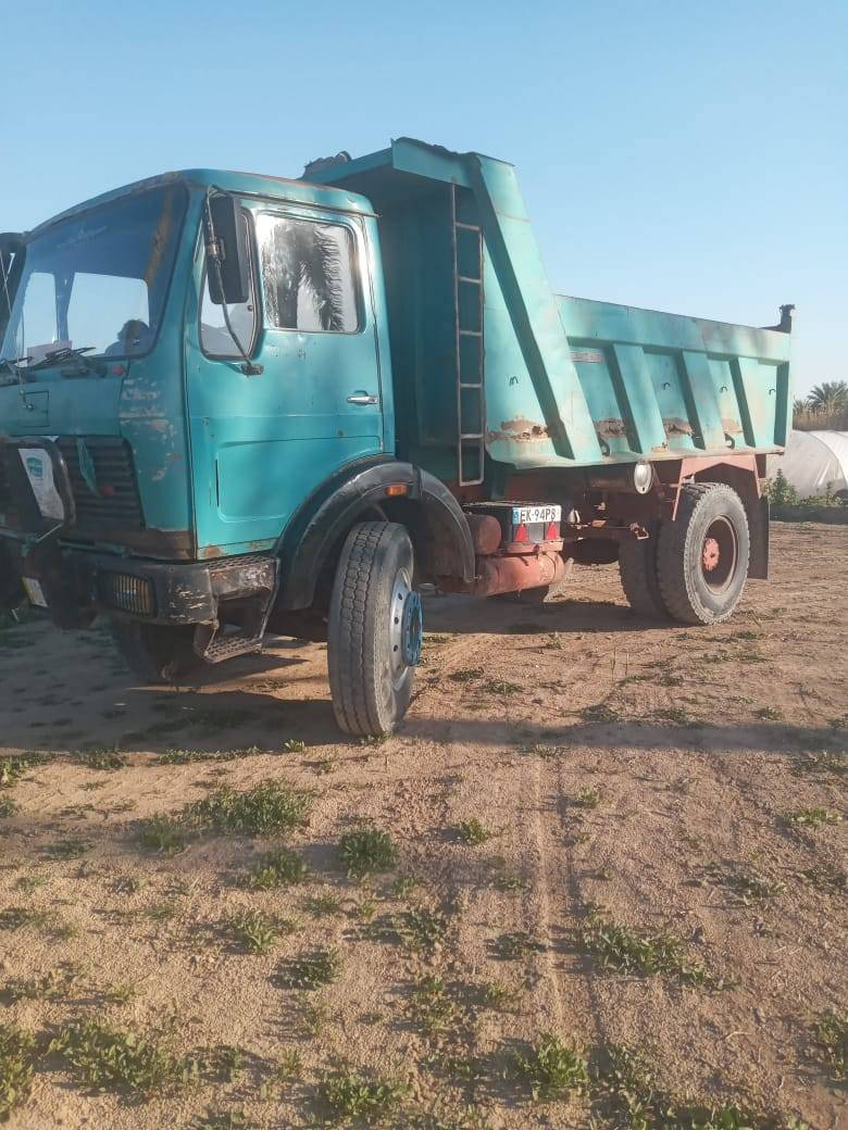 سلام عليكم للبيع البي موديل ٧٦ سيارة اصل تك قلاب بلادية بدي ألماني سيارة حلوة مال جناي سيارة مكفول من الدعامية للدعامية رقم ألماني سنوية٢٨ الانبار للاستفسار الاتصال على الرقم *********** و ***********
