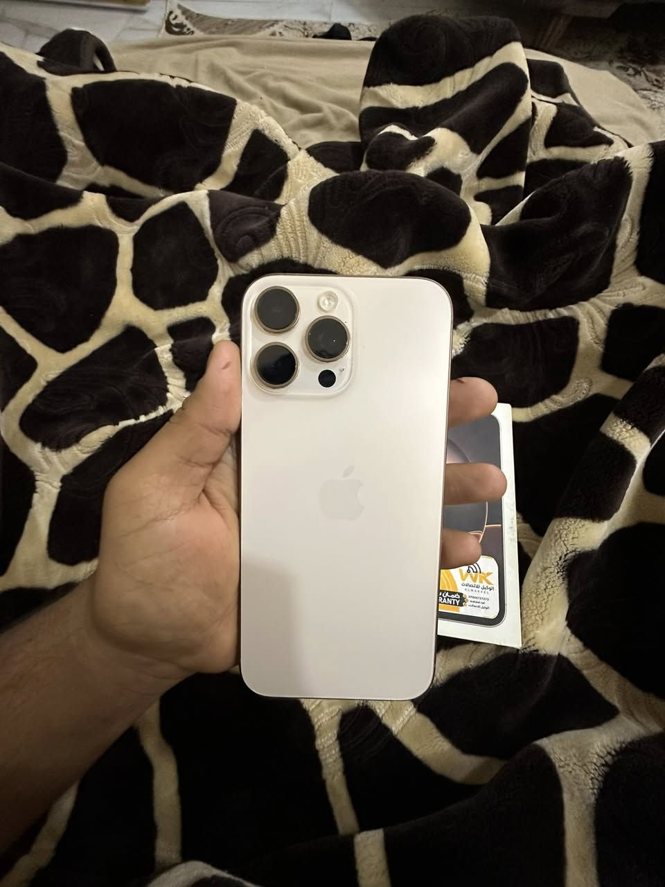 السلام عليكم 16 برو ماكس نضافه فول زلغه مابي بطاريه 100 عدد الدورات 190 خاص او اتصال ***********
