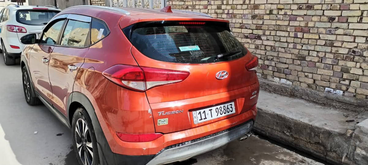 السلام عليكم ورحمه الله وبركاته توسان موديل 2016 وارد امريكي محرك 1600 تيربو فول مواصفات ماعدى البنراما السعر 145 وبيهه مجال السياره بأسمي  مكاني واسط وهذا رقمي للتواصل ***********
