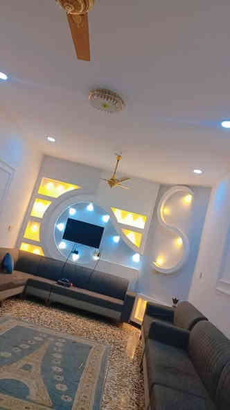 دار 🏠 للبيع 
المساحه 400م 
يتكون من غرفتين وصاله واستقبال ومطبخ ومجمع داخلي وخارجي 
البيت بناء حديث 2025
الموقع طريق ربيانه قرب حسينيه حجي شاكر 
ثاني بيت عن التبليط للاستفسار اكثر مراسله الصفحه او الاتصال على الرقم ***********
