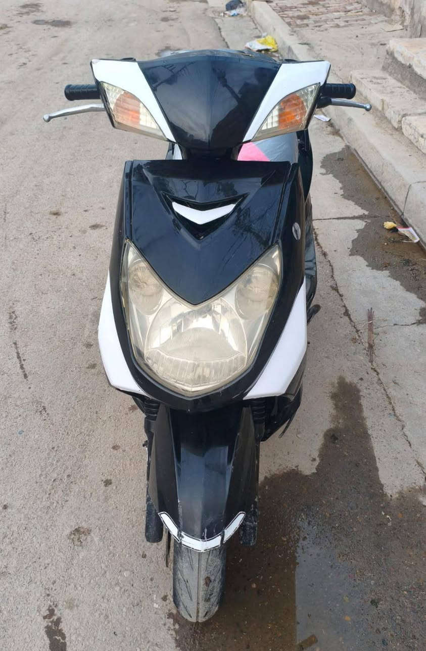 دراجه سكنس للبيع دراجه مال بيت 
سعره450وبي مجال للشراي عنواني بغداد جسر ديالى قديم تفاصيل اكثر خاص او تصال عل رقم***********
