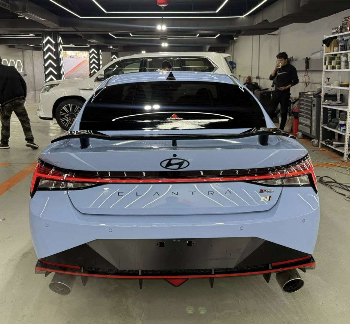 النترا 2023 N جاملغ صبغ
السعر اكتتب رقم 1 ويصلك السعر 
مكينة 2000 تيربو 
مواصفات
-بصمة تشغيل
-فتحة سقف
-كشنات جلد+مخمل 
(الكشنات رياضي حضن مختوم N)
-عدادات وشاشه متصلات دجتل 
-قياده ذاتيه بالكامل (تحديد مسار تثبيت سرعه ونضام تتبع )
-شحن لاسلكي
-تدفئة كشنات 
-بصمة ابواب 
-تشغيل عن بعد 
-شيفتات ستيرن بلاد
-اضائة امامي خلفي Led
جاملغ صبغ صور الضرر مرفقة مع الصور
عنوان السيارة اربيل شركة حسين عبدالكريم 
للاتصال ..***********..***********
