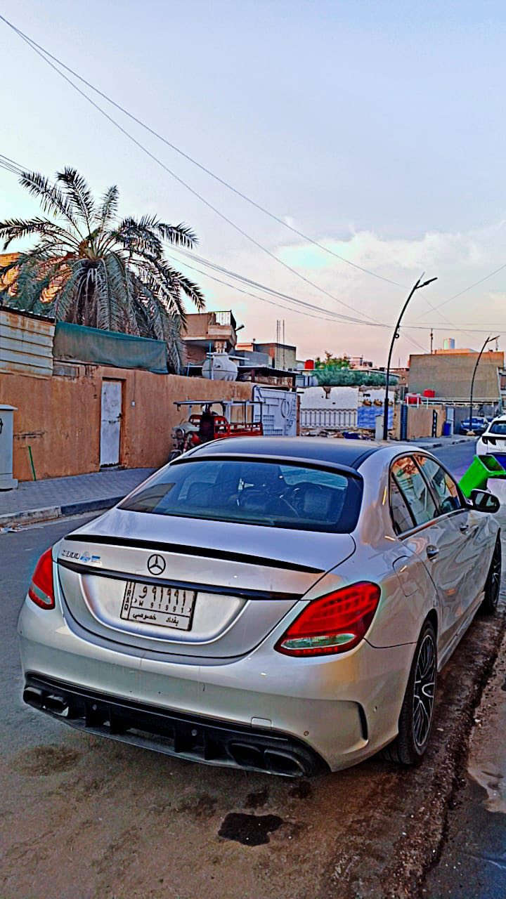 مرسيدسC300 موديل2018
وارد كندي تقرير  غرق تعمل وتسير   كفاله عامه فقط صبغ نص اصبع ب مدكر الامامي ومدكر خلفي ضربه خفيفه 

1 كامرات

حساس امامي خلفي

سستم سماعات

تدفئة كشنات

رادار امامي

رادار خلفي 

نقطه عمياء

جنطه كهرباء

داخل الوان متغير 

بصمه تشغيل 

بصمه ابواب

وبعد هواي مواصفات بيها معروفة

مكانه البصرة 

ماشيه 117 كيلو 

للأستفسار ***********

السعر 205 وبيه مجال
