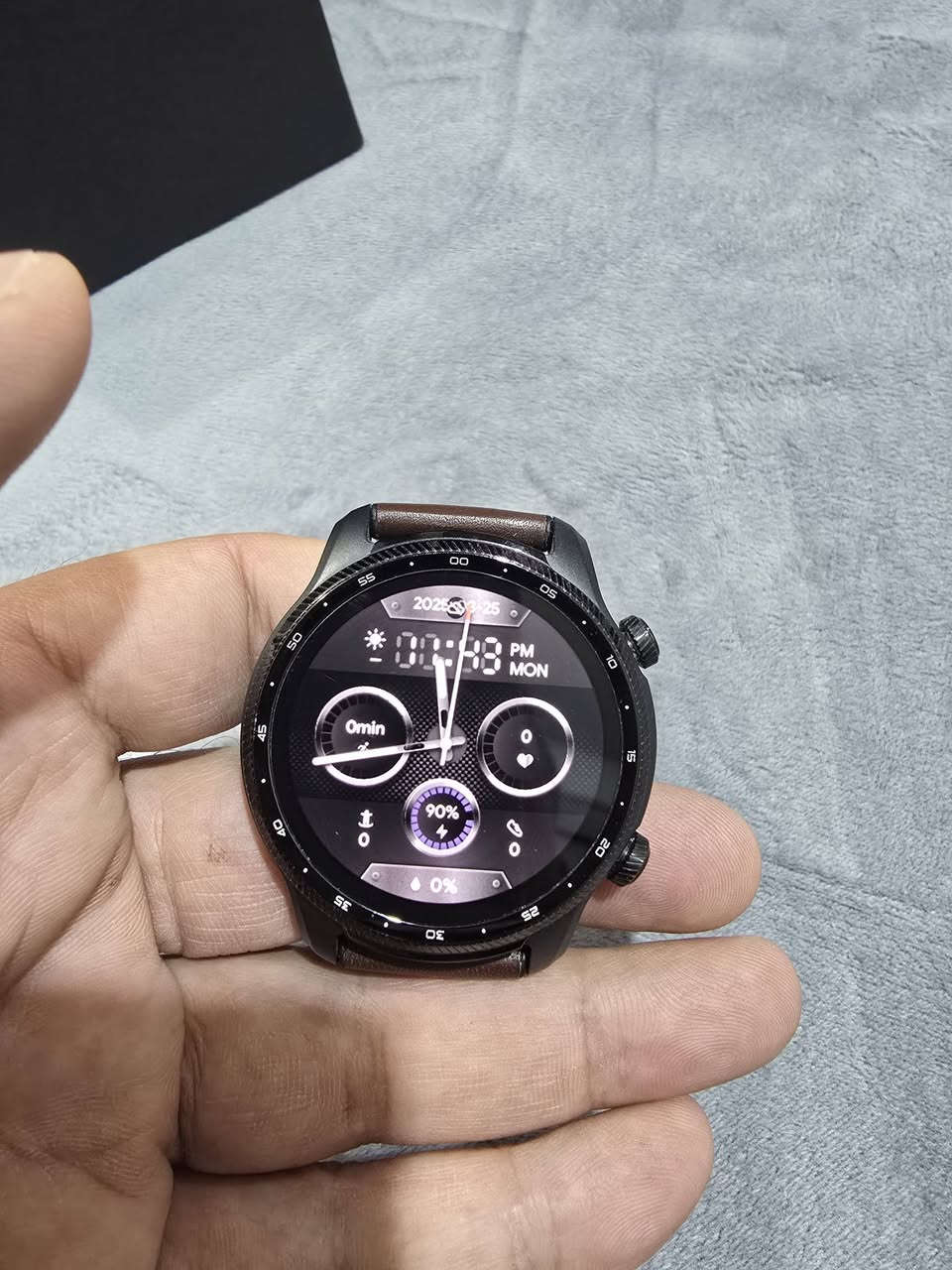 ساعة سمارت ticwatch pro 3 ultra
بيهه كل البرامج الرياضية ومراقبة الصحة 
وتستقبل اتصال من التلفون وتكدر تربطهه مع هواتف اندرويد والايفون
الساعة كلش جديدة (استخدام قليل والنظافة واضحة بالصور )  الجاد بالشراء يدخل خاص ما اجاوب تعليقات 
مكاني بغداد . السيدية ومتوفر توصيل لكافة المحافظات ...


**إذا كنت صاحب هذا الإعلان وتريد حذفه لأي سبب، رجاءا أرسل رسالة إلى الدعم الفني**