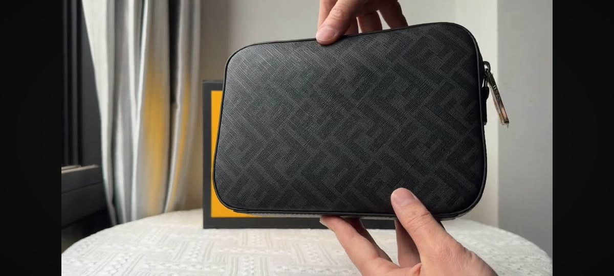 Fendi
كود رجالي ونسائي بنفس الوقت ✨💯
السعر ٧٠ ألف


**إذا كنت صاحب هذا الإعلان وتريد حذفه لأي سبب، رجاءا أرسل رسالة إلى الدعم الفني**