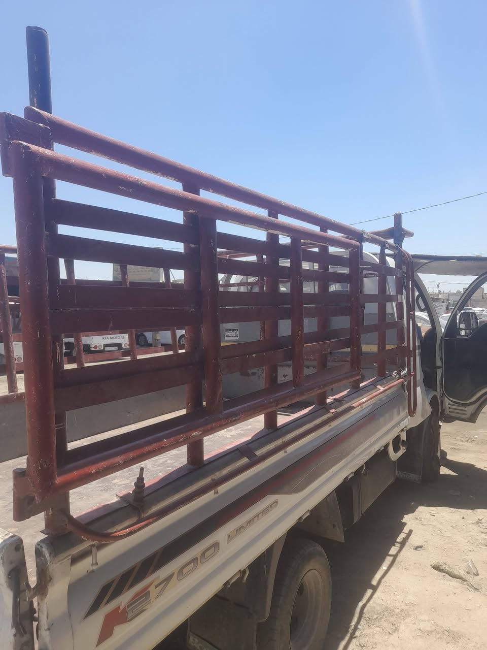 السلام عليكم محجر لبيع عموشه مابيه اي خياس سعر ٢٠٠ وبيه مجال  مكاني بغداد الدوره شارع ٦٠ 
***********
