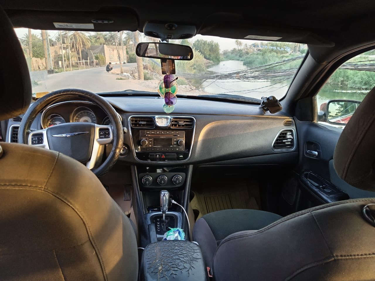 السلام عليكم
كرايسلر سي 200 رقم بابل 
موديل 2012 محرك 2400  
ضربتها فقط باب الصدر مبدل ومصبوغ الثاني مخاواة فقط وسونارها موجود
السيارة كشرها نظيف .
فتحة بالقمارة
 تحكمات كهربائية كاملة 
حدادية خلفية نقص 
السيارة تحتاج ترتيبات بسيطة
السعر  65  وبي مجال
 مكاني نجف
***********
