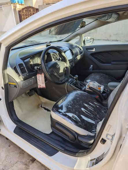 كيا فورتي موديل 2017 رقم اربيل انكليزي سنويه باسمي تحويل ثاني يوم هزه جديده

وارد امريكي داخله شبه كلين طخه خفيفه بدون دواخل بيها ٣ قطع صبغ والسونار مرفق بالمنشور 

لون ابيض صدفي 
تحكم ستيرن جهتين 
مانع انزلاق 
كامره خلفيه 
شاشه ذكيه نضام اندرويد حديثه
تخم تايرات جديد 
صدر جديد 
وبعد هواي تفاصيل
السياره كامله بدون نقوصات 

السياره معروضه ب 120 ورقه مكلف بالنشر اتصل على صاحب السياره 
*********** بغداد
