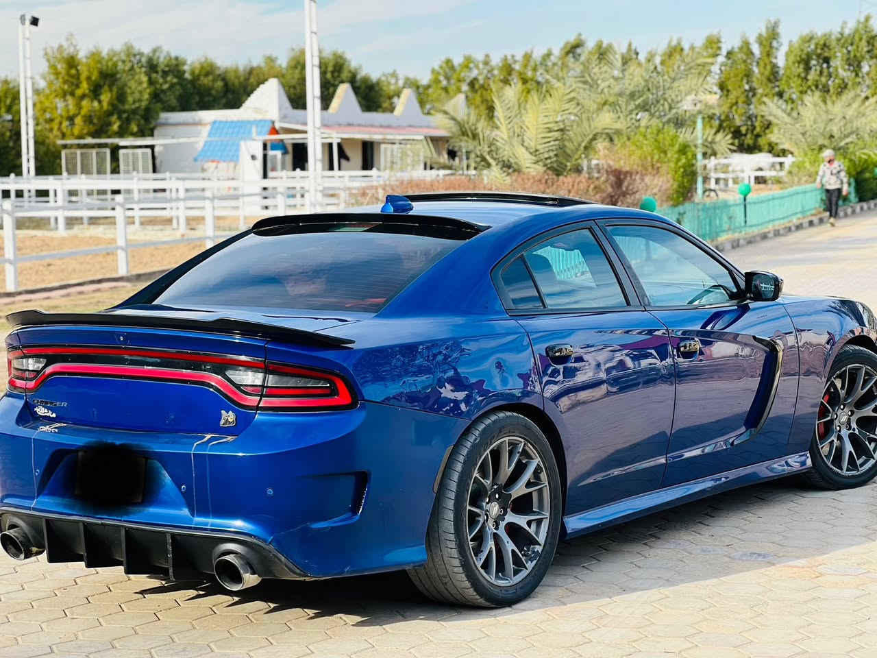 السلام عليكم جارجر 2019
‏SRT /6400 سكات باك 
فول واحد عل واحد
فتحه سقف
شاشه كبيره
رادارات
لون موميز 
كزوز صوت قنبله
مكان سياره بغداد 
جسر ديالى تقاطع نهروان 
___________________________
الاستفسار ***********
