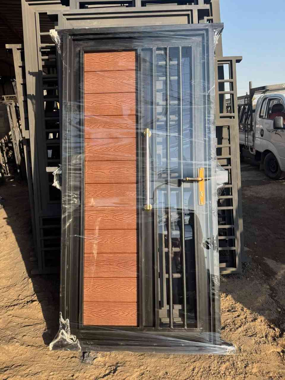 السلام عليكم يوجد باب قاصه عرض 125رتفاع 270 سعر 240الف باب قاصه 1*270سعر175الف عنوان بغداد جرف نداف ***********
