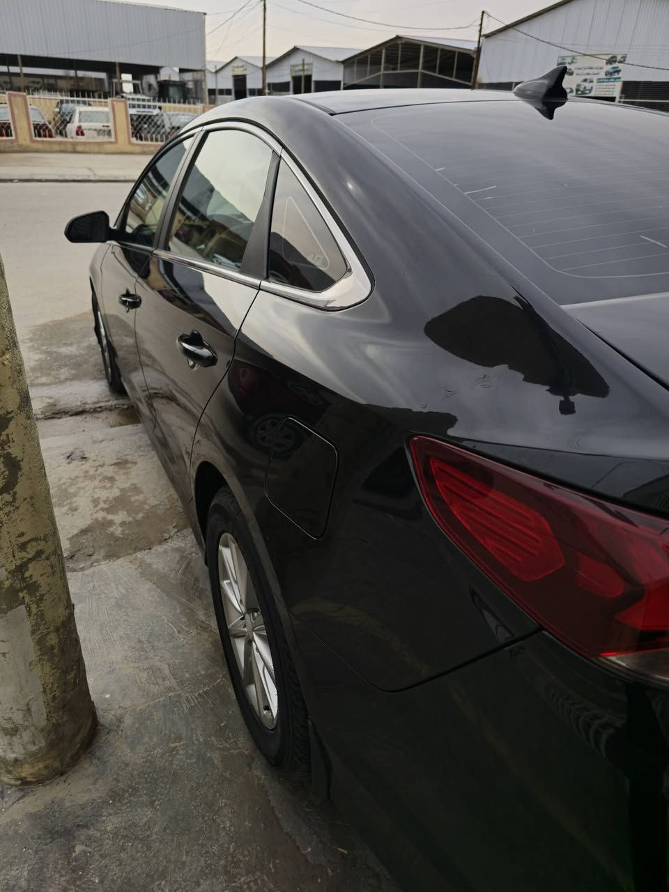 سلام عليكم
سيارة سوناتا 2018 SE 
السيارة ماشية 137 الف 
بيها صبغ قطع واحد بس الصندوق 
السعر 130 وبيها مجال

للتواصل الرقم ***********
