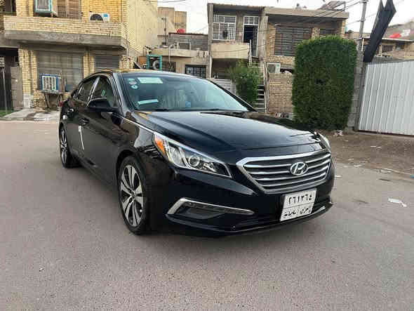 السلام عليكم عندي سوناتا 2016 للبيع سيارة جديدة رقم سليمانية بأسمي تريد تحويل تريد وكالة حادث بسيط جاملغ وبنيد بدون اي دواخل مواصفات 
1-شاشة جبيرة 
2-كامرة دوارة 
3-ويل كروم 
4-مكينة 2400 GDI
5-داخل لونين 
6-ثلاث وضعيات قيادة 
7-فوول تحكمات 
8-لايتات زنون 
9-بلوجكترات 
مكان السيارة بغداد الطوبجي للاستفسار الاتصال *********** رايدها ب 118 وبيها مجال بسيط رقم الشاصي مرفق بالمنشور بغداد
