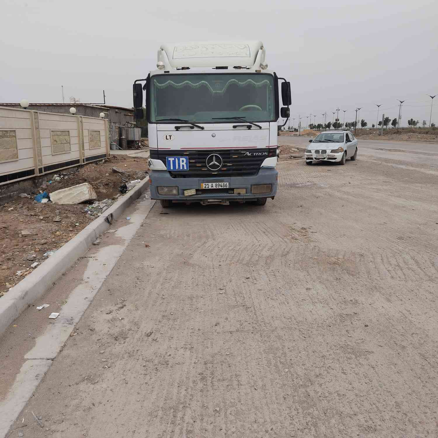 السلام عليكم 
أكتروس كرين 5طن رقم سليمانيه دولي بأسمي مكاني واسط الكوت السعر 250$ للاتصال ***********
مكلف للنشر راعيها ماعندة فيس
