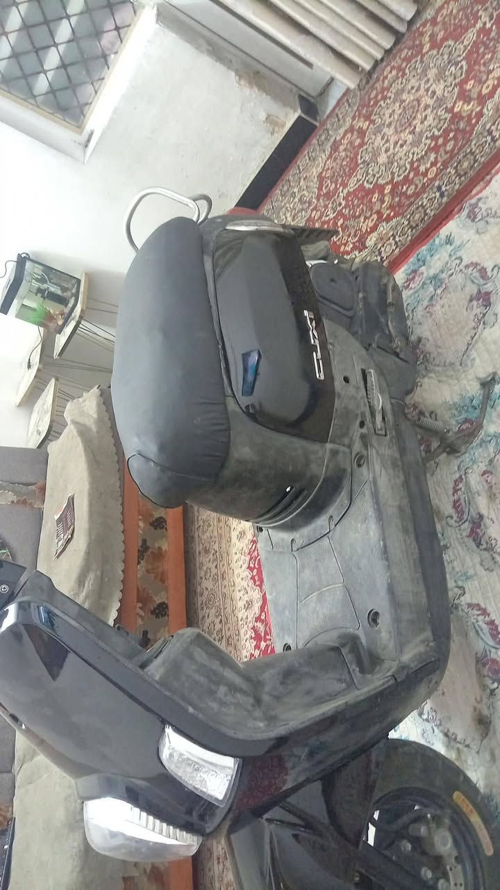 دراجه بوليس مكينه نظيفة وناعم كهربائيه كله شغاله سلف وهندر مكاني زراعي الخطيب السعر ٤٥٠ اتصل واتساب فقط ***********
