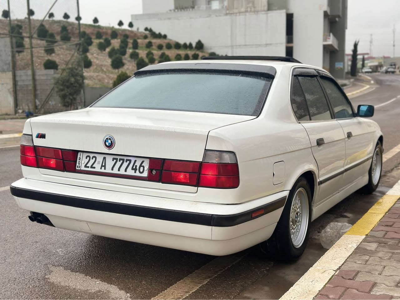 bmw 525 1990 bo froshtn bo zanyari zyatr talafon bka s3re 65 gala m7amalashi tedaya 
*********** 
wats Ap vaibare lasara 
sayaraka la slemanya السليمانية, العراق
