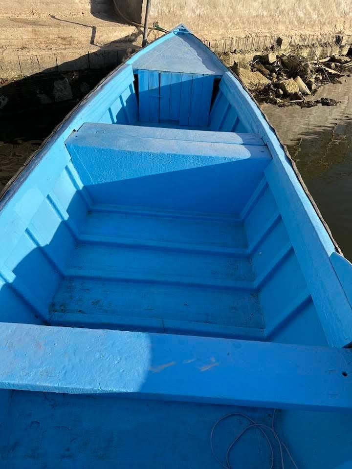 سلام عليكم كاتوره للبيع الطول 6متر العرض 140س مكينه مركري50 مكينه مامفتوحا الكير مامفتوح  السعر1800عنواني بصره ابو الخصيب ابو مغيره رقم الهاتف ***********
