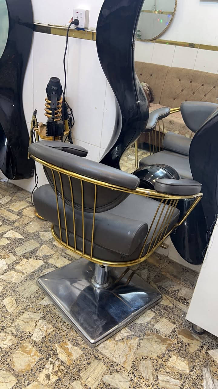 الكرسي والمرايا للبيع للاستفسار ع الخاص


**إذا كنت صاحب هذا الإعلان وتريد حذفه لأي سبب، رجاءا أرسل رسالة إلى الدعم الفني**