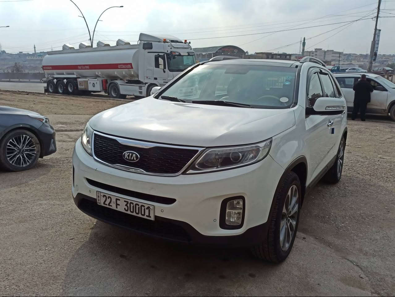 السلام عليكم
سورنتو 
موديل 2014
وارد كوري 
رقم أربيل الدولي 
كابون بأنزين الكتروني 
موصفات فول بانوراما بصمه ابواب بصمه تشغيل اشاير بالمري 
محرك وكير شرط
محرك 4 س مفتوح 
ماشيه 197 كيلو 
7 راكب 
طخم حداديه جديد 
باتري جديد 
تبريد تدفئه 
شرط التحويل 
سياره بدون صبغ بيها ملاحظات بارد موضحه بالصور السونار 
السعر 175 $وبيها مجال
***********
