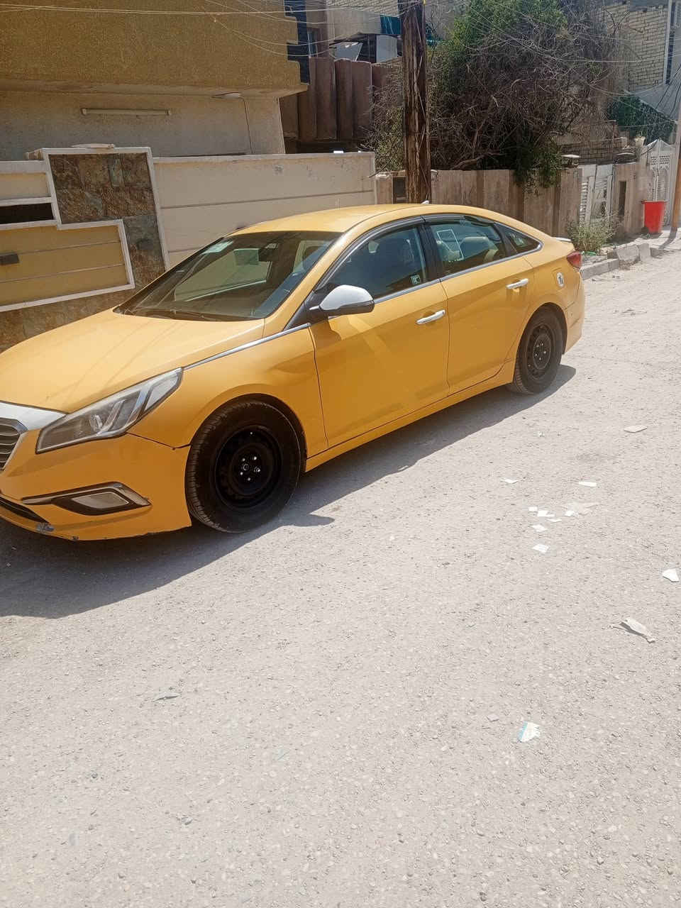 سلام عليكم سوناتا للبيع موديل 2015امريكي السياره بيه جاملغ وباب نفسه مصلح وبيه جاملغ خلفي كير محرك خير من الله بيه منظومه غاز العنوان بغداد غزاليه السعر 90 اتصل ***********
