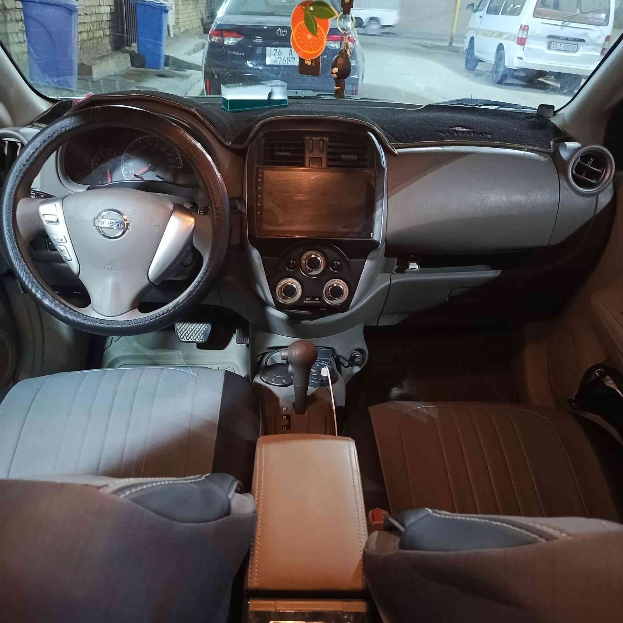 نيسان صني هندي للبيع موديل 2021 رقم بغداد  بأسمي مكفولة من الصبغ و التبديل ماشية 63 الف  تخم تاير جديد 
دوشمة ارضية  و كشنات و شاشة و السونر موضح في الصورة السعر 118و بيهة مجال بسيط مكاني بغداد الزعفرانية الاستفسار ***********
