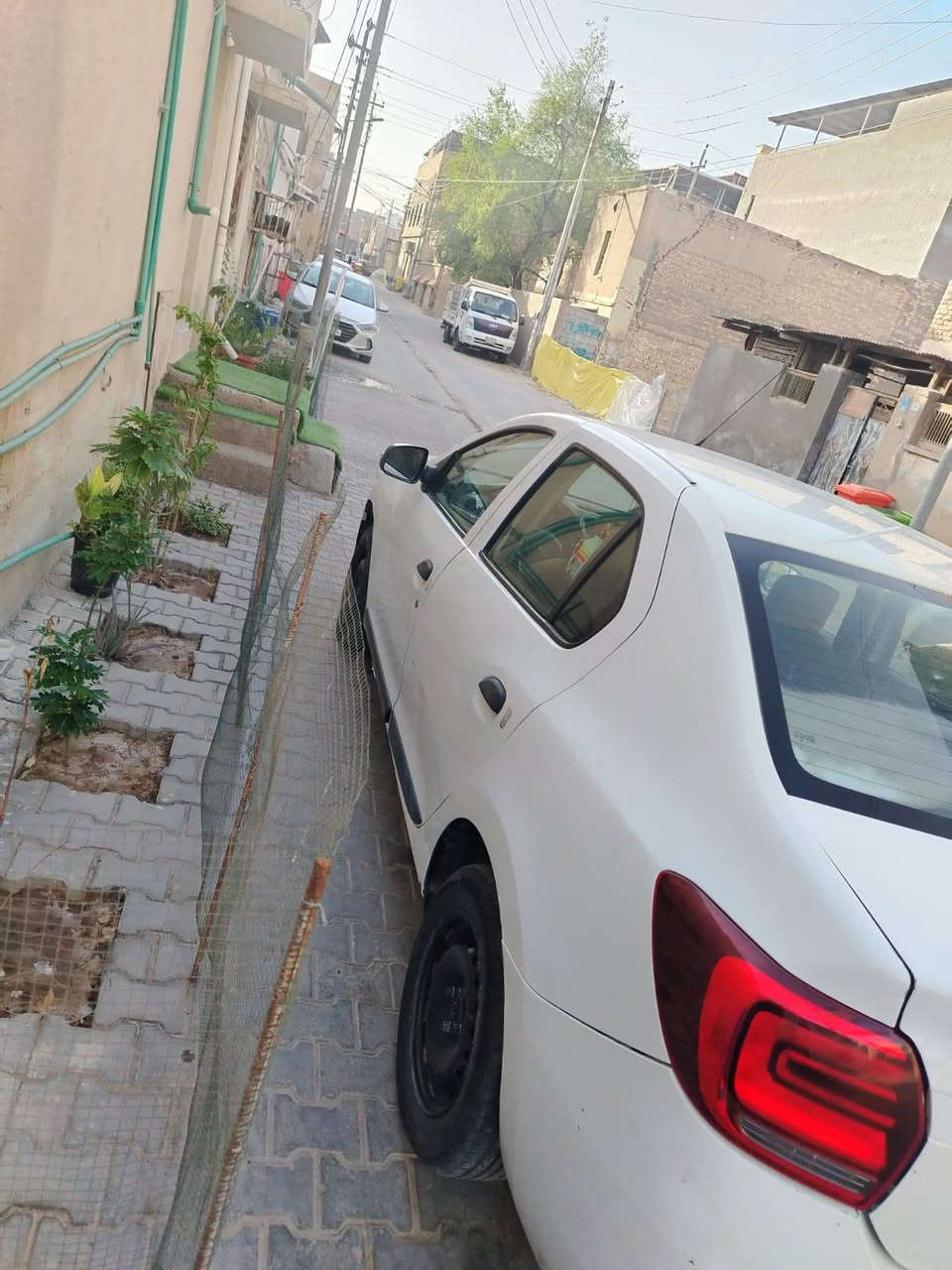 رينو سمبل 2017 سياره كلش جديده كير محرك حداديه تبريد ثلج🥶 ماناقصه برغي مكفوله من الكصه السياره اصوليه بس بدون تحويل مكفوله سرقه وعشاير مكاني البصره السعر 45 وبيه مجال ***********
