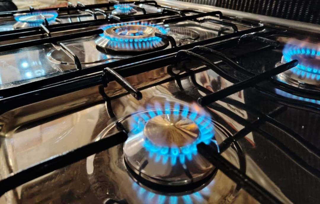 ❤️‍🔥طباخ فرش مصري للبيع ❤️‍🔥
الطباخ ماركه معروفه FRESH مصري استعمال قليل كلش الفرن والعيون.
✅️ حجم 90×60. ((اكبر حجم بالفرش ابو 5 عيون ابو الفرن الواسع الجانبو)).
✅️ الطباخ سل ستيل كامل.
🔥كل العيون والفرن نااااره زرررركه🔥. 
 كل الكهربائيات تشتغل فووول بيه الجداحات وماطور شوي الدجاج والأضائه الداخليه للفرن .
((مكلفه بالنشر فقط))...ماعدهم لا حجز للطباخ ولا توصيل. ومنزله رقمهم وعنوانهم تكدر تتصل بيهم مباشره.
🔴 السعر 275 قفل 🔴 السعر مابيه مجال...وما يبيعوه اقل من هل السعر اصحابه.
لان هذا بأقل من نص سعر الجديد دينباع ...و على هل الارتفاع بالاسعار.
✅️ العنوان بالاعظميه.
ابو علي
*********** بيه واتساب✅️
