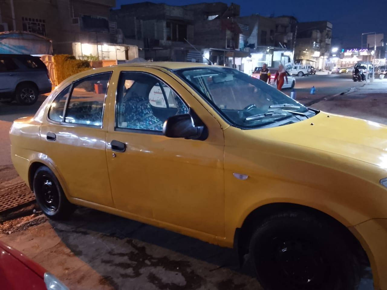 السلام عليكم
طيبه موديل 2015
 مكينة وكير محور كورلا ياباني
 كشر نظيف
 صدر نظيف
تخم تاير جديد 
تراية حلو 
.هيئه عليها سنه 
غرامات امصفره
 سنويه نهاية 2028 
بيها طخه بالجاملغ الخلفي جهت السائق
 شواصيها مال شركه 
رقم دولي 
سعرة 35$ وبيها مجال 
العنوان بغداد 
الرقم ***********
