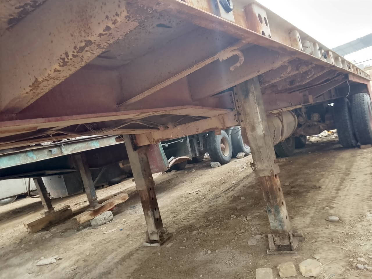 يالله سلام عليكم عربانة فلات بلوم قطعتين طول 12 ونص مجموعة ربطة عل 24 صاج برماق مكاني بغداد ***********
