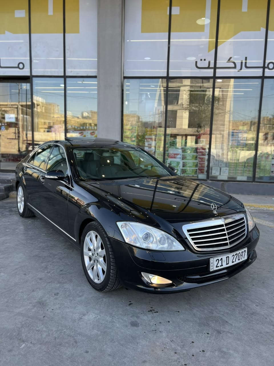 {سلام عليكم 
{للبيع مارسدس S350 
{موديل 2006 اصل 
{الون اسود ملكي 
{بيه صبغ ‏قطعتين(( كلير)) فقط !
{ السياره فول مواصفات 
{الداخل رصاصي و اسود مطعمه با الصاج 
{تحكمات بيبان شفط 
{السياره فتحه اعلى مواصفات باS350 
6 سلندر 
3500CC
{تنفس طبيعي 
{محرك و كير خير من الله
{رقمه شمالي 
{السعر / 165 $
{السياره مزوعه مواصفات
{بغداد: حي لعدل 📍
***********
