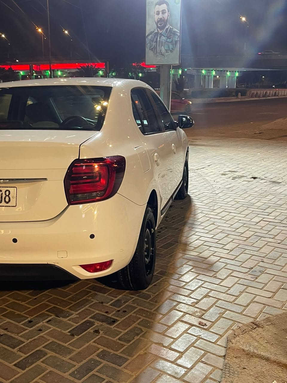 🚗 للبيع رينو سيمبل 2023
✔️ حرة تحويل
✔️ ماشية 49 ألف فقط
✔️ مكفولة من الصبغ بالكامل
✔️ بحالة جديدة جداً

المواصفات:
▪️ محرك 1600 اقتصادي
▪️ جير أوتوماتيك
▪️ أربع جامات كهرباء
▪️ مرايا كهرباء
▪️ شاشة أصلية
▪️ كاميرا خلفية
▪️ حساسات
▪️ سيارة فول مواصفات

السيارة نظيفة جداً ولا تحتاج أي مصروف، مناسبة للدوام والاستخدام اليومي.

💰 السعر: 11,200 دولار قابل للتفاوض 

📞 للاستفسار والتواصل خاص أو اتصال. ***********
