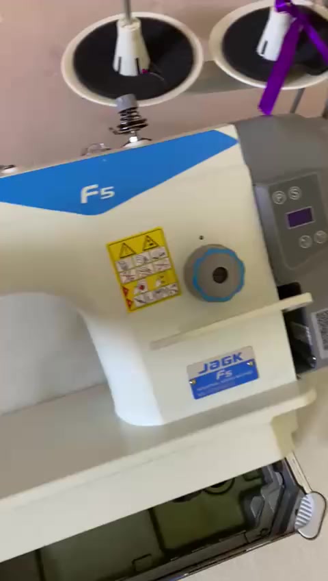 السلام عليكم عندي مكينه للبيع الاستخدام كلش قليل نضاقه 100٪بكركرك


**إذا كنت صاحب هذا الإعلان وتريد حذفه لأي سبب، رجاءا أرسل رسالة إلى الدعم الفني**