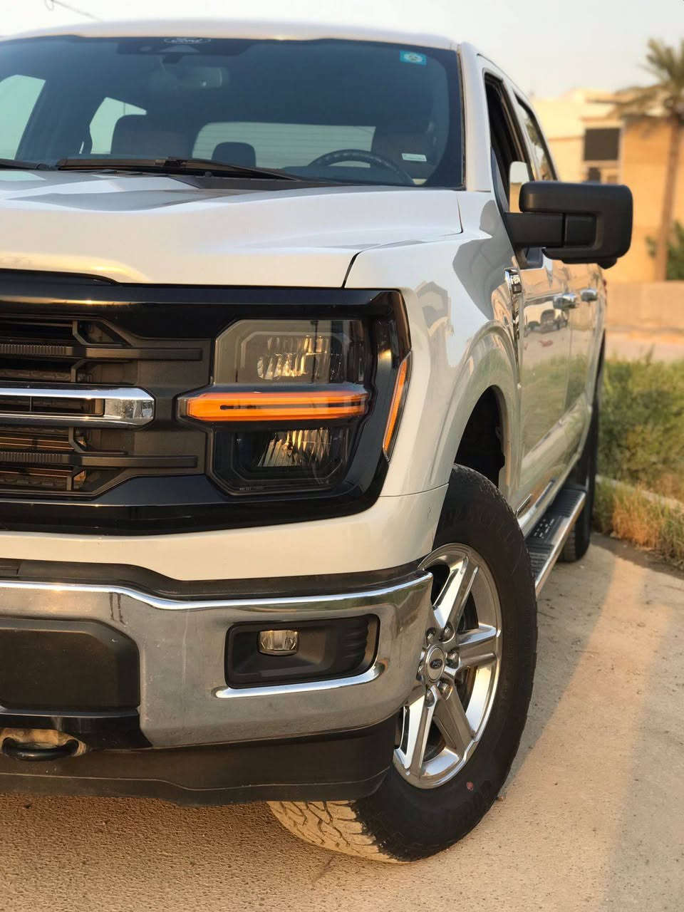 فورد F150 2024 XLT هايبرد
بدي قصير باب طويل لون سموك 
وارد أمريكي محرك 3.5 توربو  بدون حادث. 
 عطل كهربائي وهذا رقم الشاصي 👇
 1FTFW3LD9RFA41908
ماشية 9000 mi
بالعراق صار بيها ضرر بسيط جاملغ أمامي أيمن بدون فتح تصلح بمكانه وبعدة ما مصبوغ السيارة مكفولة كير ومحرك وصبغ وبارد عدا الجاملغ الأيمن شرط الفحص بعدها جديدة على وضع الشركة  اي إضافة ما عليها 
رقمها بغداد كلش حلو كدامكم
#السعر_338
***********     &     ***********
متوفر واتساب / مكانها بغداد الرصافة
