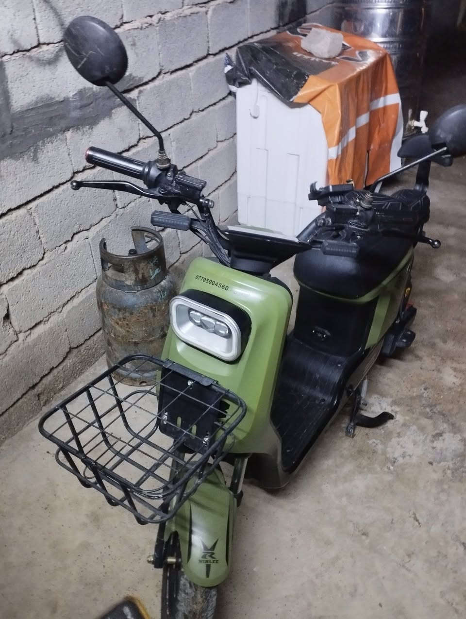 سلام عليكم 
دراجه R8
كلها شغاله 
اشاير لايت عالي ناصي
امبي ثري صوت عالي
5 بطاريات 
سرعه 99
4 نمر
دراجه مستعمله شهر 
للبيع او للمراوس
شعندك نزل 
مكاني تقاطع الامام عبدالله بن علي 
الشراي خاص


**إذا كنت صاحب هذا الإعلان وتريد حذفه لأي سبب، رجاءا أرسل رسالة إلى الدعم الفني**