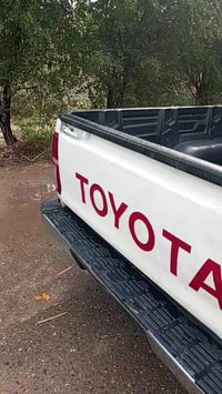 هايلوكس • ٢٠١١ • رقم ميسان