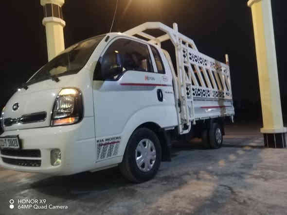 للبيع كيا موديل ٢٠٢١  رقم بغداد الانگليزي بيها بارد قليل بالبنيد مال جناي السعر 140 بدون محجر  وبيها مجال باسمي رقم الهاتف ***********"""""""""***********
بيهن واتساب
