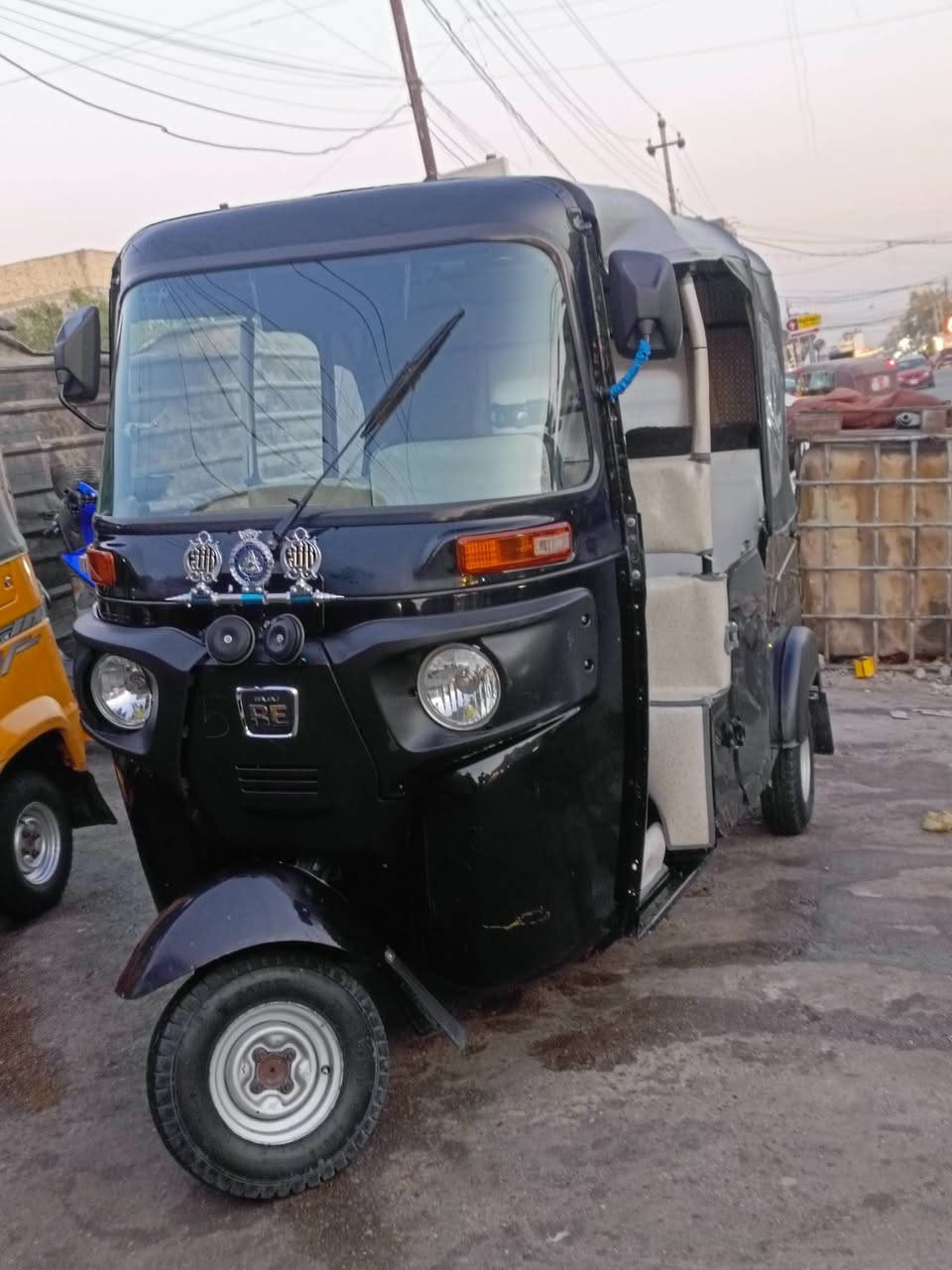 تكتك للبيع رقم وسنويه نظيفه وخير من الله تحويل ثاني يوم العنوان البياع حي الشهداء  للاستفسار  
***********
السعر 9.300
