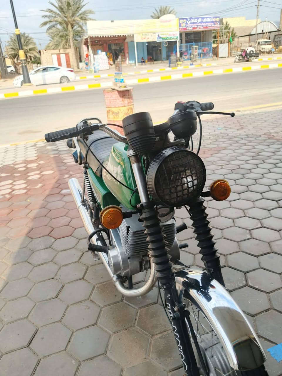 سلام عليكم موطور للبيع 82
سايس 3 رقم وسنويه بدون راعي
لحيم بل الخشم 
السعر 1500 الشراي يتصل
***********
***********
