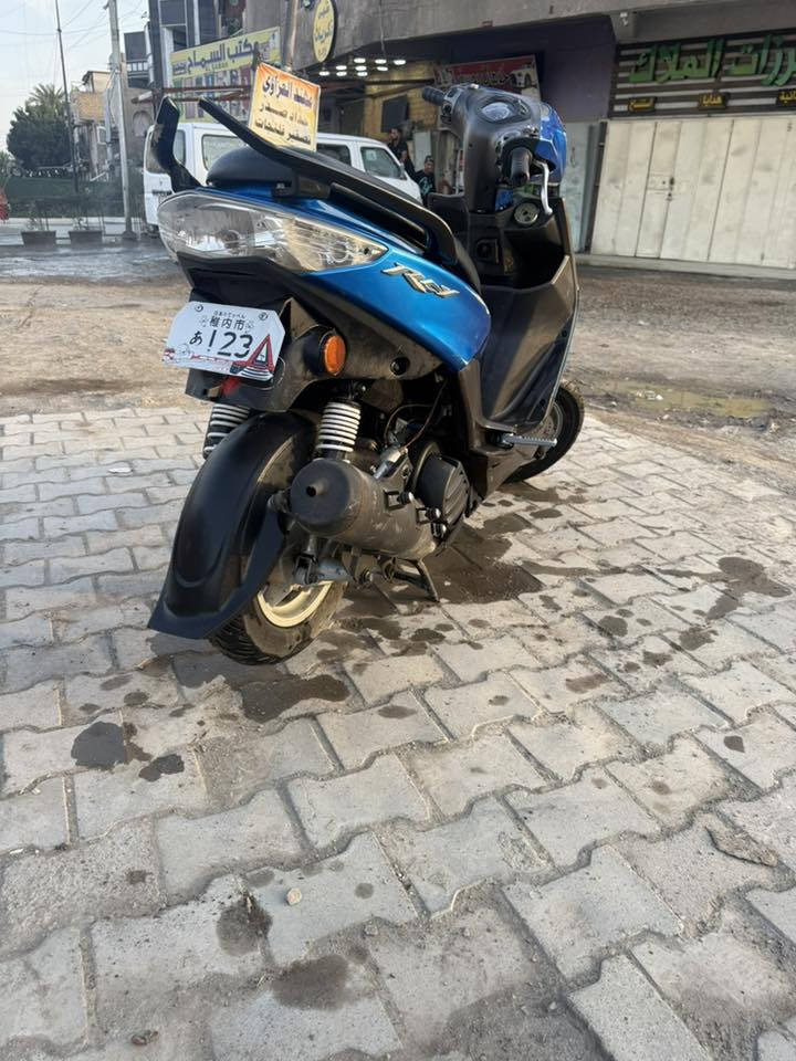 درجه جيتي آر حديث درجه جديده مكفوله محرك وكفرات ما صاله 3اشهر من نازله من الرمبه فقط بجم ما بيه سويت بيه حادث جاملغه لأمامي موجود وياه بس بدون بجم امامي السعر 800 وبيه مجال العنوان شارع فلسطين الرقم ***********
