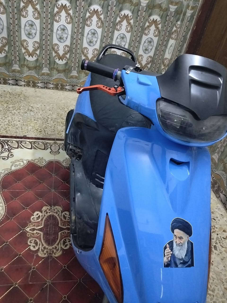 سلام عليكم دراجه فراشه للبيع دراجه شلعه معدل فول كهربائات كله شغل دراجه امفوله دراجه برغي ماعيزه مستعجل عل بيعه سعره 350مجال بسيط شراي هذ رقمي ***********
