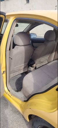 افيو 2011. كير اوتماتيك كير مكينه مكفولات زوج تايرات  رقم احمر  سياره ...