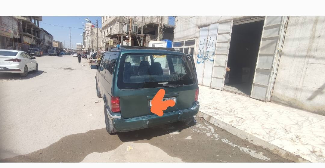 كلايزر قصيره سبعه راكب مصبوغه عام  كشنات منفصل داواخل نظيفه  ماكو تبريد  مكينه كامري ابو الچف  سنويه تنتهي 27 رقم كركوك مشروع وطني باسم ابن عمي تحويل مباشر.  مكان السياره البصره الزبير  
*********** الزبير, البصرة
