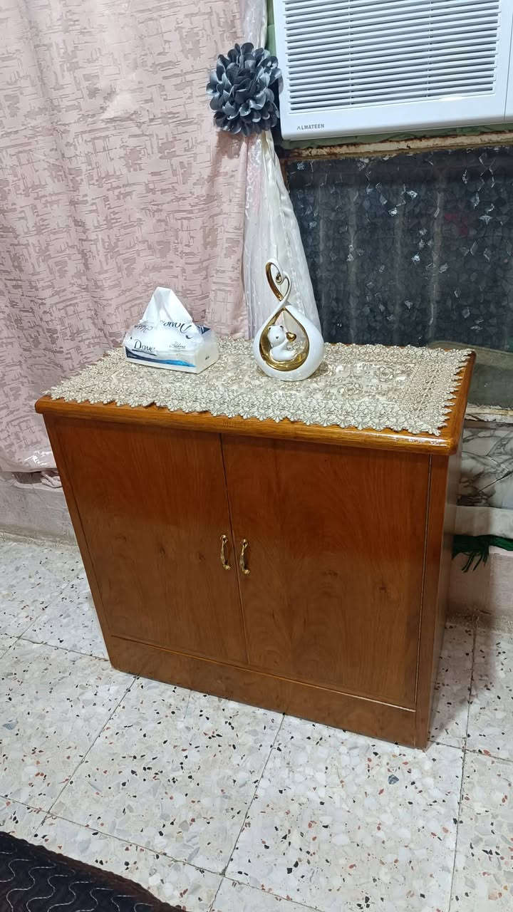 غرفه تسكام صاج داخل وخارج ام السته طابقين نظيفه كولش سقف وقاعده بلوك السعر 900وبيه مجال مكاني محاويل للاتصال ع الرقم ***********
