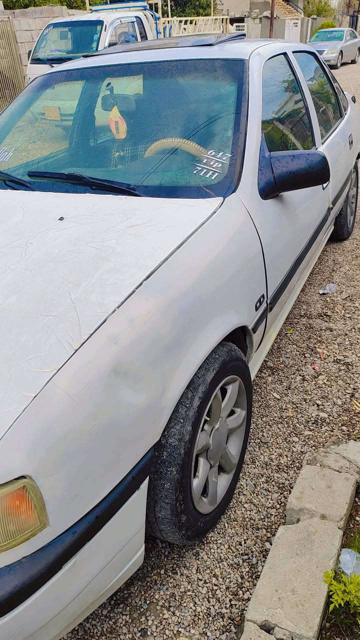 ئۆپڵ ڤیکترا 
مۆدیل 1992
سه نه وى وه كاله يه 
مەکینە 18 گێڕعادی 
بەشەرتی خایس وو موس و بڕاوە
کارەبایی کامل مەزبووت سەیارەکە زۆر جوان ماوەتەوە
چوار تایەو ویلی لۆکی لەسەرە؟
نرخى 18گه لاشوين شاره زوور
ژ.م ***********
