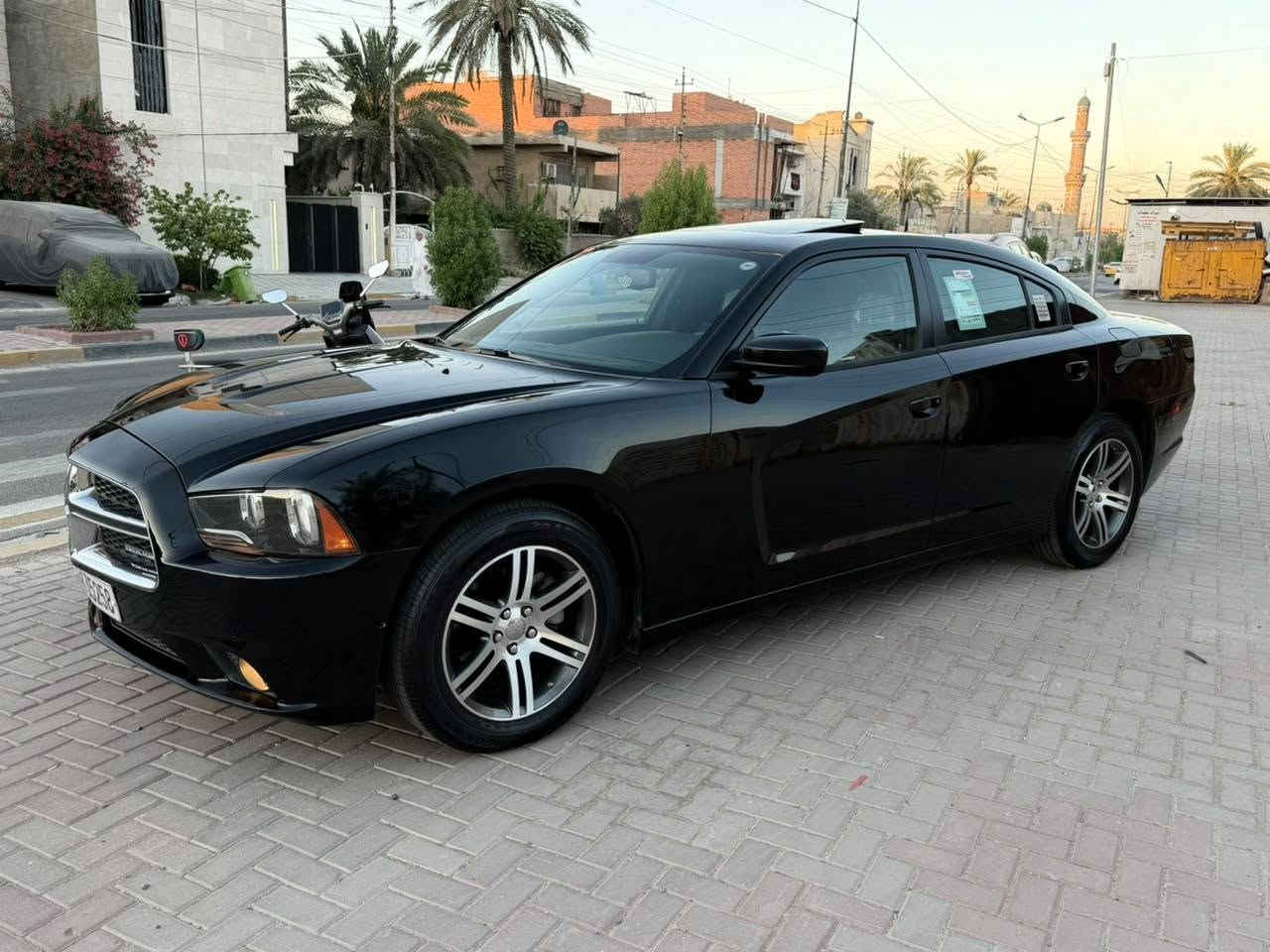 السلام عليكم 
جارجر 2014
محرك 3600
كفاله بدون ظربه بدون ايرباك بدون اي شي عده شبر صبغ و تعديل بارد مكانين 
مواصفات 
سلايت
كير طياره 8 نمر 
شاشة جبيره 
عينه 260
كير مكينه بشرط 
شباب السياره مصروف عليه 15ورقه جاهزة من كل النواحي 
تخم تايرات اربع دبلات جدد حداديه امامي خلفي  
تبريد منضومه كامله كمبريسر جديد و فريز و راديترات 
بوليش و نانو سيرامبك كامل حته منظومة زنون مدى بعيد 
سياره مو مال خط استخدام شخصي صارف عليهة و مرتبهة الي 
مكاني بغداد
***********
