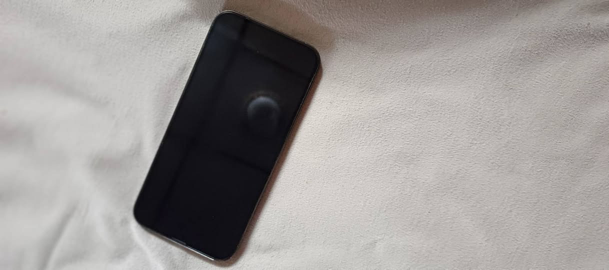 ايفون 13 برو ماكس كلش جديد ومستخدم قليل مع كرتون 
بطاريه 95
ذاكرة 512
استخدام قليل وما مبدل اي شي سعرة 725بي مجال قليل
مكاني البصرة الزبير 
***********واتساب او مراسلة الصفحه
