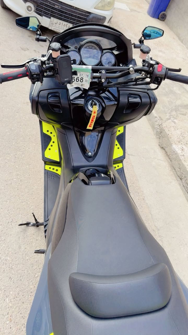 السلام عليكم تي ماكس 500
مكفوله كفاله عامه من كلشي من الضرر أو البرغي أو الشخط 
بحالت الوكاله الدراجه تحجب الله شاهد الي احجي قليل 
عليهااا فجوج برمبو ويدات وعنابير وتقسيم دهن صوندات برمبو 
صالنصه اصليه كاتم ورياضي بخاخ عليها وجوينات بس متلحك تسمع صوت البخاخ ملتحك ع لبئر ماشالله من كد القوه 
عليهااا دبل رياضي هوه تتعله وتتنصه وعليها علطولهاا حاضن فيايبر كاربون وجاملع خلفي فايبر كاربون وعليها جهاز تعقب جيبي اس سمكارت وسنايدرات رياضيه اصليه منضومه زنون عالي وناصي وعليهااا اكسل رياضي بشرط الوكاله القطره ممفتوحه مغلقه من المزاد الله شاهد مطالع بيهااا بس 3 مرات وأول تبديله اهلهااا دهن من اليابان لهنا  وياد ابو كلشي وكلاشي صاحبي إذا تحبون كلوله قبل شكد بعتهااا صالهااا شهر ونص 
البيع لغرض البناء وجازاكم الله خيرهااا  للاستفسار رقمي 
***********
