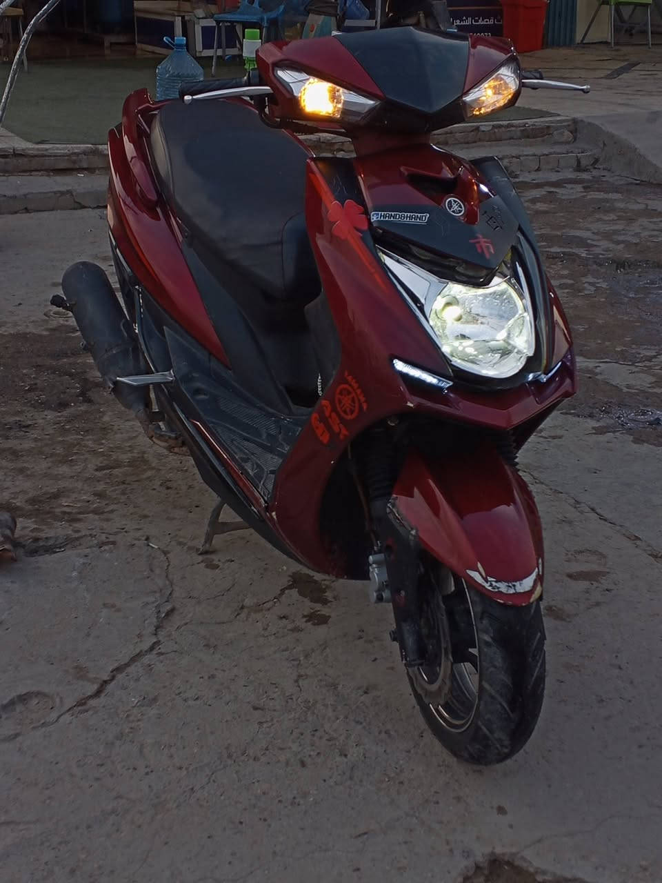 سكنس شمعه  ياباني نوزل اله البيع  دراجه نضيفه المكينه خرسه كهربيات كله شغله بس المازده  الماميه مكسور مالته  ودراجه نضيفه مابي يي نقص ريد 850 مكاني بغداد المشتل *********** متوجد عل وتساب
