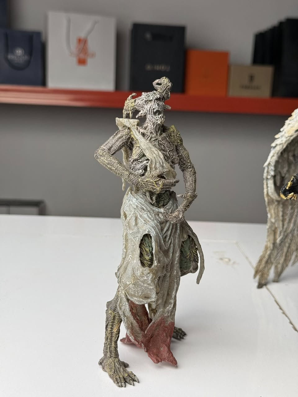 شخصية "Tree Face" من سلسلة Movie Maniacs لشركة McFarlane Toys، والمستوحى من فيلم The Blair Witch Project. 
السعر ١٥


**إذا كنت صاحب هذا الإعلان وتريد حذفه لأي سبب، رجاءا أرسل رسالة إلى الدعم الفني**